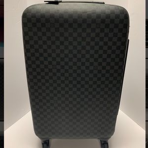 Louis Vuitton Zephyr Rolling suitcase